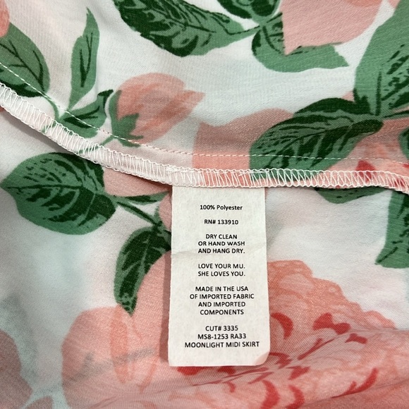 Show me your MuMu floral skirt - Picture 6 of 8